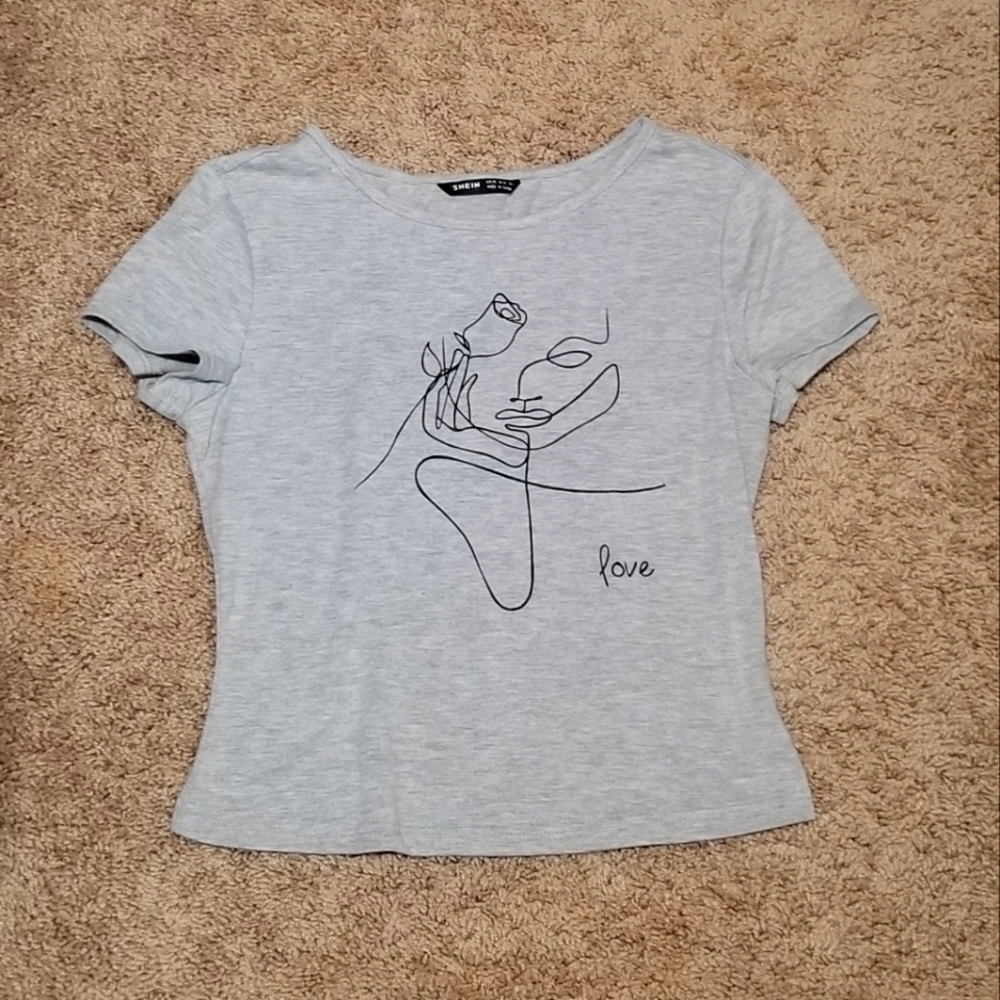 Graphic tee